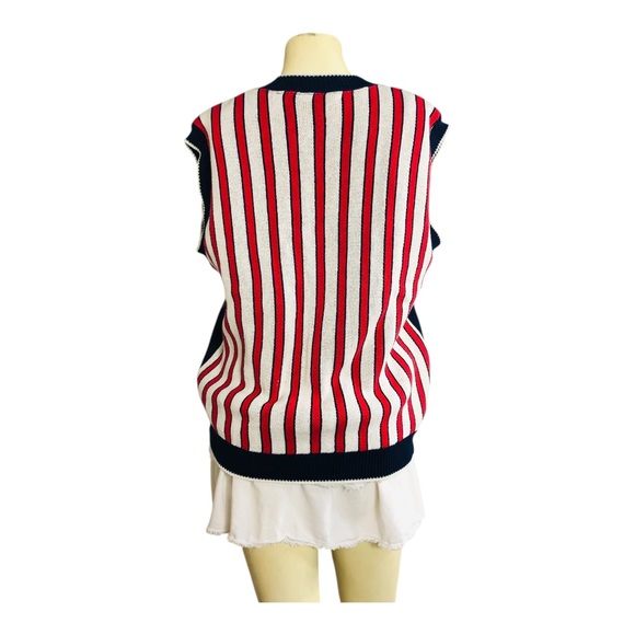Striped Bear Pattern Knit Vest - Picture 6 of 11